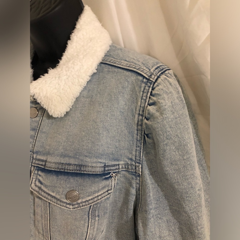 Nanette Lepore white sherpa lined pleated‎ shoulder denim jacket size large new - Picture 4 of 14